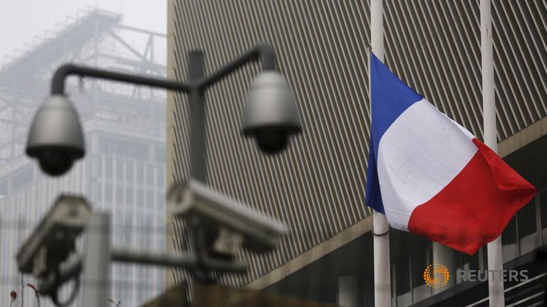 BREAKING: Paris terrorist was a Syrian refugee, says Greece government official