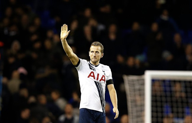 Tottenham’s Harry Kane waves to supporters after his team won the English Premier League soccer match between Tottenham Hotspur and West Ham at White Hart Lane stadium in London Sunday Nov. 22 2015