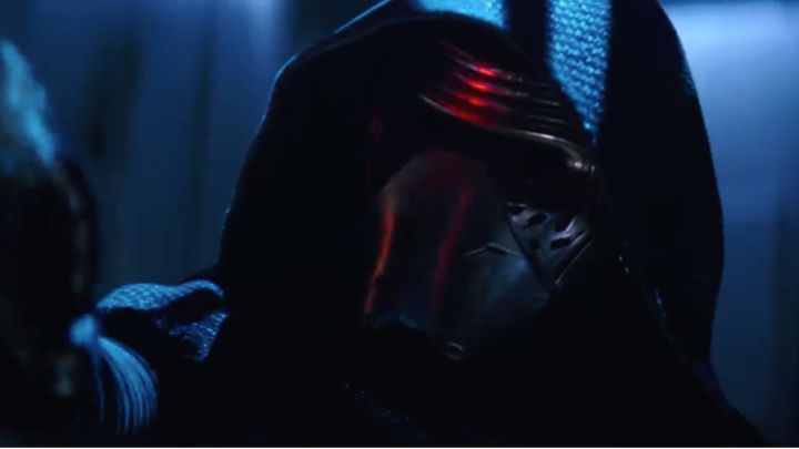 The latest look at 'Star Wars The Force Awakens&#039 focuses on the film's main villain Kylo Ren