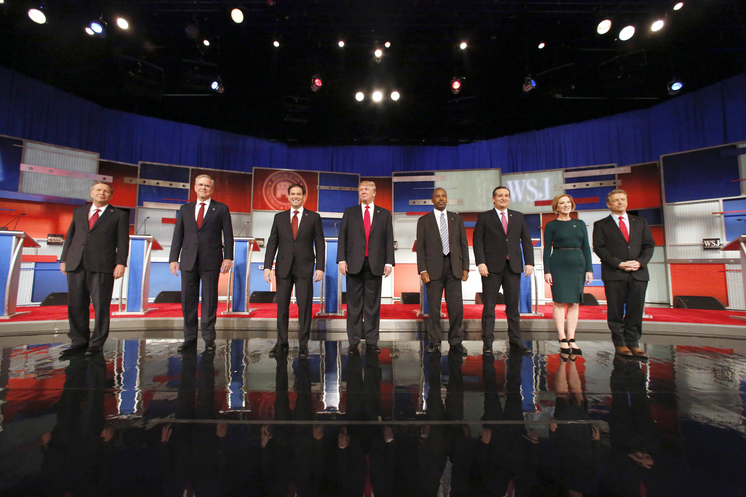 Republican presidential candidates John Kasich Jeb Bush Marco Rubio Donald Trump Ben Carson Ted Cruz Carly Fiorina and Rand Paul take the stage before the Republican presidential debate at the Milwaukee Theatreon Tuesday