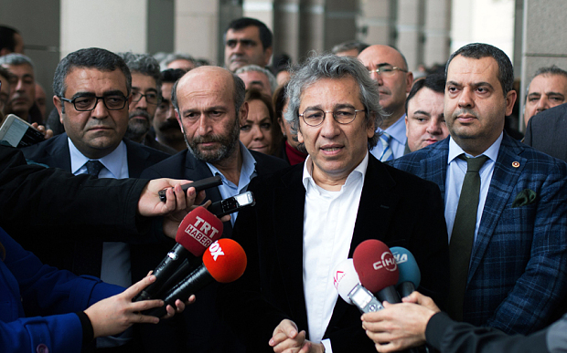 2 Turkish journalists jailed over Syria smuggling reports