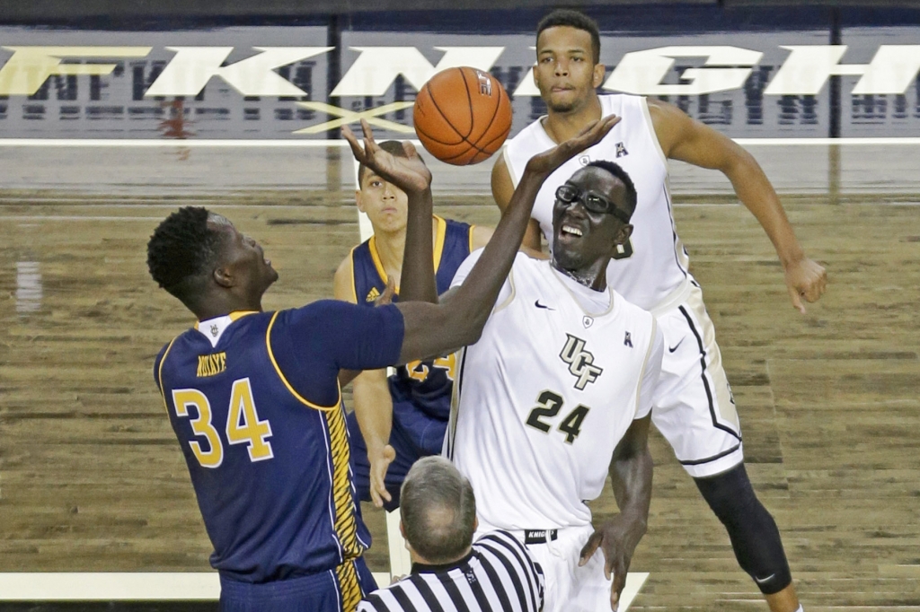 15 feet of human made the tallest college hoops matchup ever