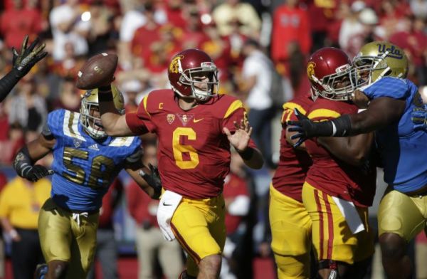 Southern California quarterback Cody Kessler center throws