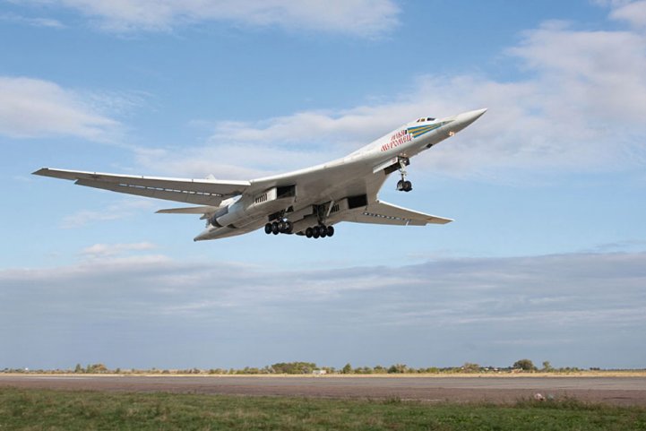 Russian bombers including Tu-160s conducted long-range sorties against targets in Syria on 17 November. The strikes also involved air launched cruise missiles