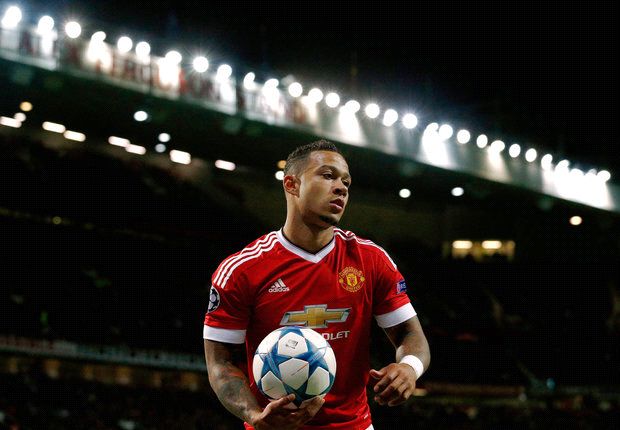 Louis van Gaal tells Memphis Depay to maintain Manchester United form, but