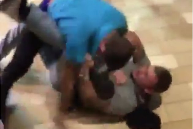 Video of two men fighting in a Kentucky mall was posted to Twitter