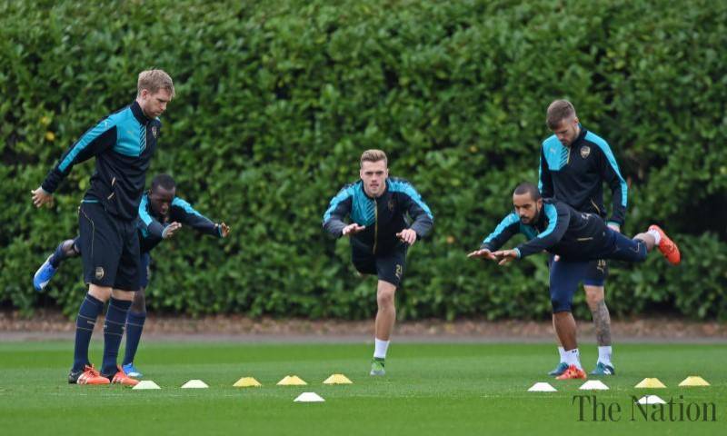 Arsenal prepare for Bayern Munich challenge with Walcott injured