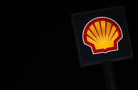 UK-BG-GROUP-M-A-SHELL:Shell sees more 2016 spending cut if BG deal goes ahead