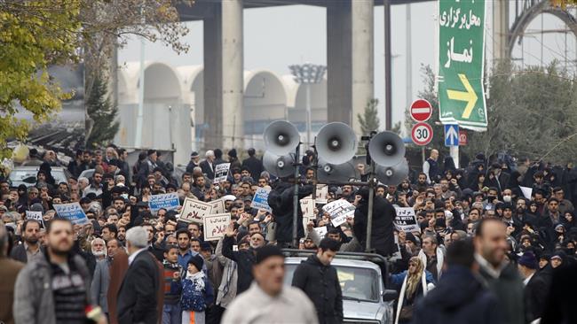 A large number of Muslim Americans have held a demonstration in New York to condemn the Nigerian military’s massacre of Shia Muslims Press TV reports