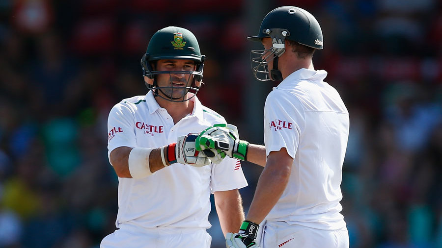 AB de Villiers added 86 for the third wicket with Dean Elgar who held firm to the close