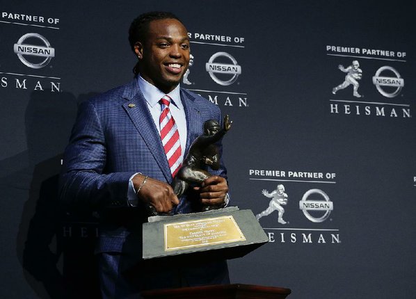 Alabama RB Henry takes home Heisman Trophy