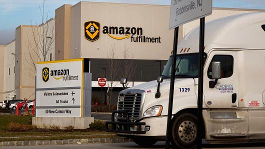 Amazon Buys Thousands of Its Own Truck Trailers as Its Transportation