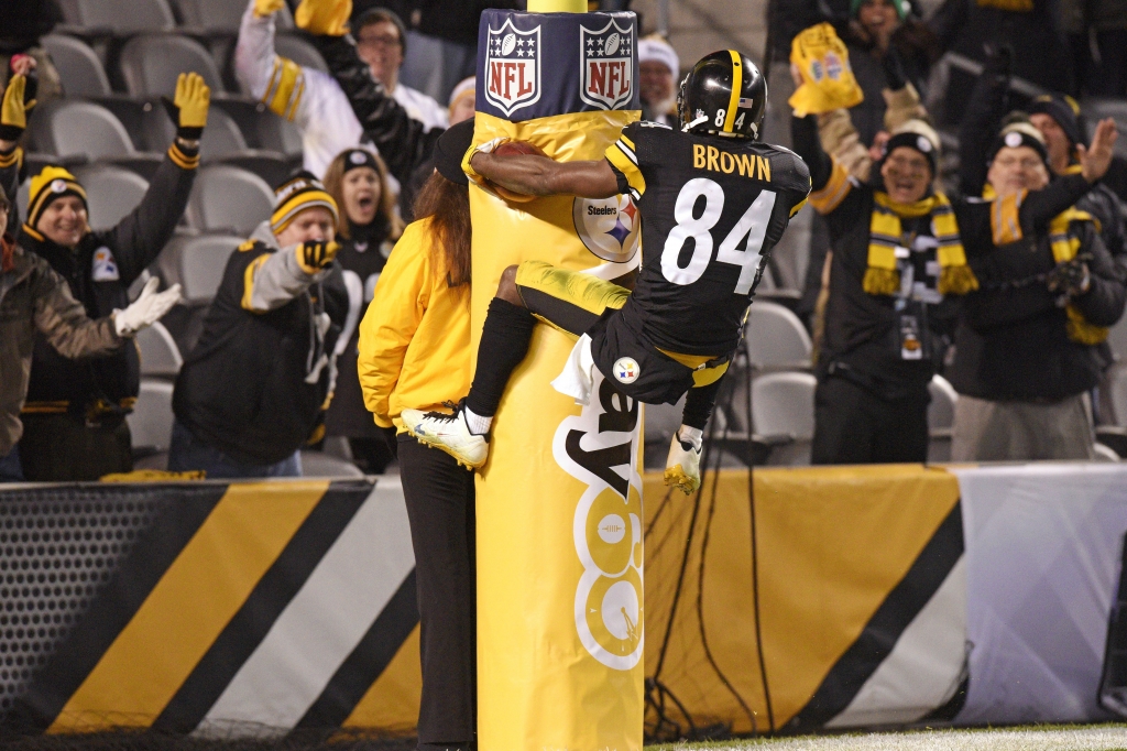 Colts Steelers Football Steelers wide receiver Antonio Brown leaps into the goal post after scoring a touchdown during the second half of an NFL football game against the Indianapolis Colts Sunday Dec. 6 2015 in Pittsburgh. The Steelers won 45-10