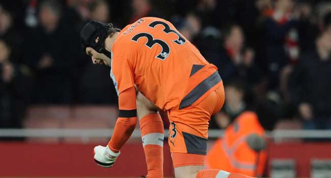 Arsenal beat Bournemouth 2-0 at Emirates Stadium on Monday night to move to the top of the Premier League table