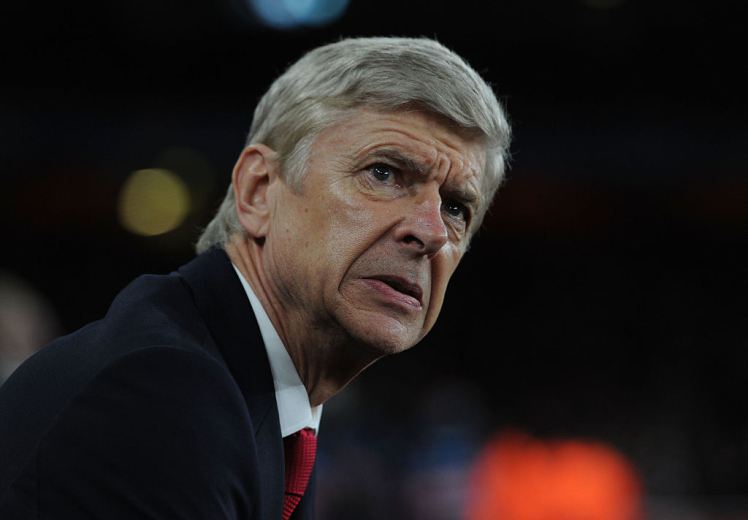 LONDON ENGLAND- NOVEMBER 24 Arsene Wenger the Manager of Arsenal before the match between Arsenal and Dinamo Zagreb in the UEFA Champions League