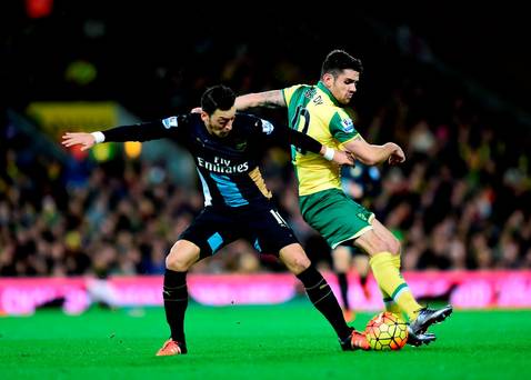 Arsenal held 1-1 by Norwich as Sanchez comes off injured