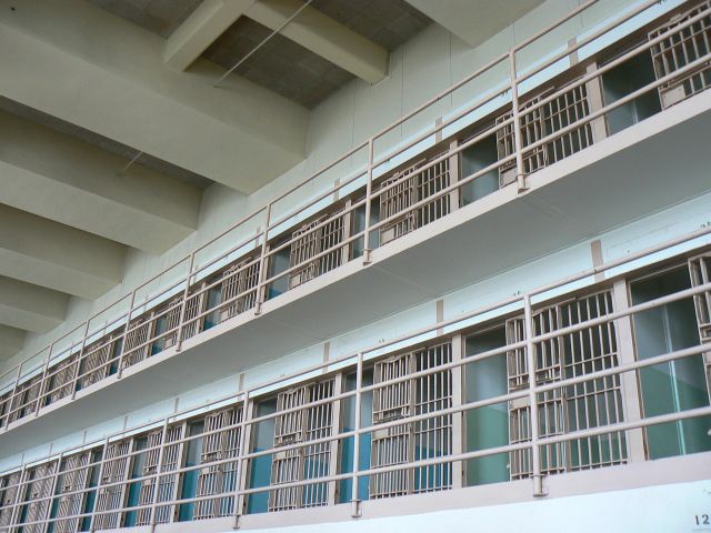 13-Years-Old Software Bug Led to the Early Release of 3200 US Inmates Each Year