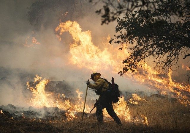 Australians Flee Bushfires as Homes Burn on Christmas Day				The Associated Press				by Reuters26 Dec 20150		26 Dec 2015		26 Dec 2015