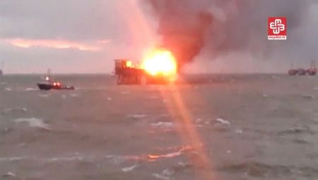 Azerbaijan: 33 workers rescued after fire on Caspian oil rig