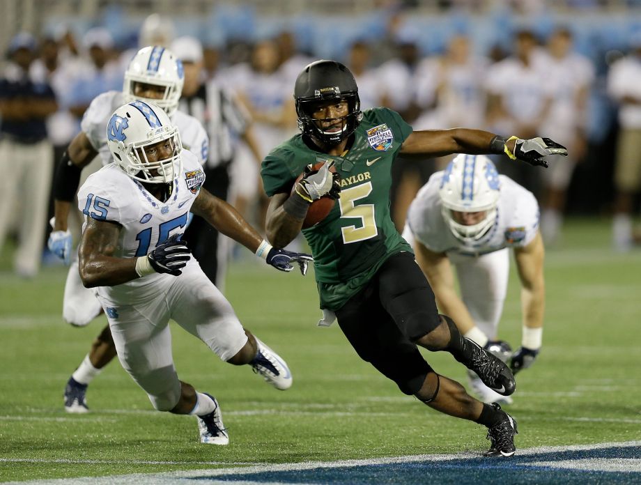 Baylor’s Johnny Jefferson scores one of his three touchdowns. He ran for 299 yards which was less than half the Bears’ total