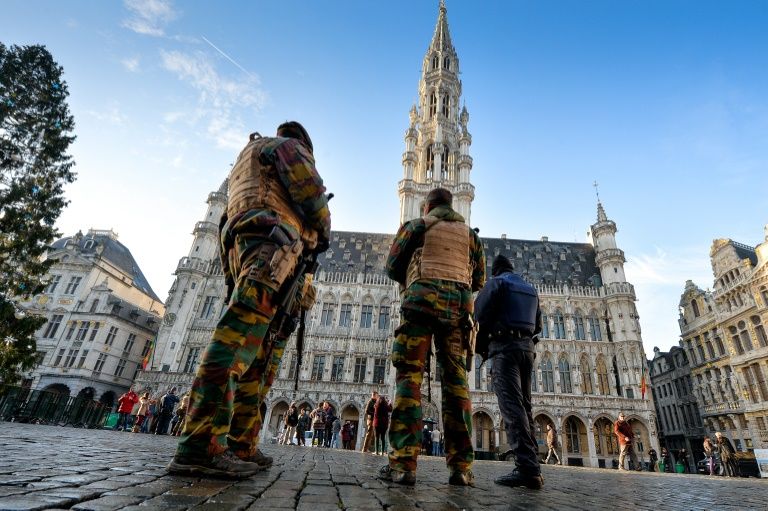 Belgium arrests five in Paris attacks probe Prosecutors