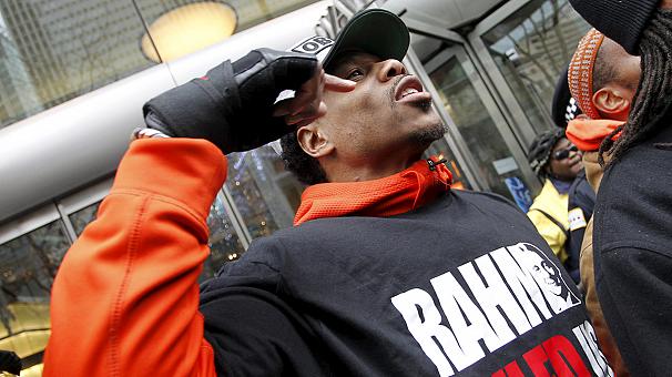 Black Christmas’ marchers demand Chicago mayor quits