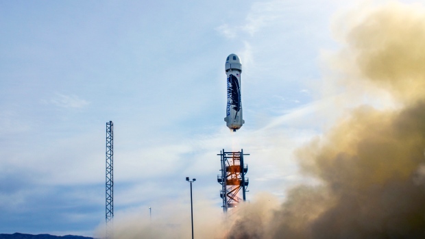 The New Shepard suborbital space vehicle launched successfully to an altitude of 100.5 kilometres Monday morning. It deployed a crew capsule designed to carry six people before returning to Earth and landing back on its launch pad in West Texas Blue Orig