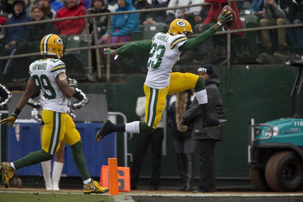 Green Bay Packers Defense Leads Them Past Oakland Raiders