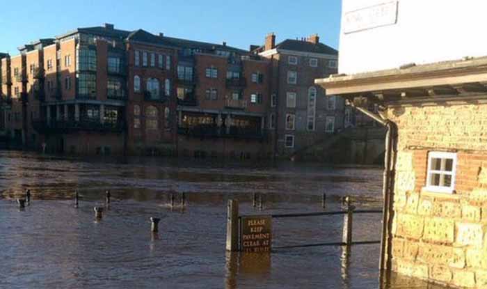 Severe flood warnings in parts of UK as Army helps