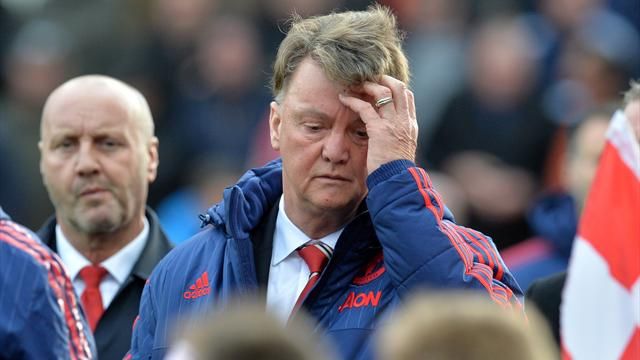 Manchester United should stick by Louis van Gaal says Moyes