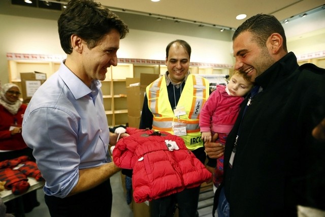 Canada welcomes in first group of planned 25,000 Syrian refugees