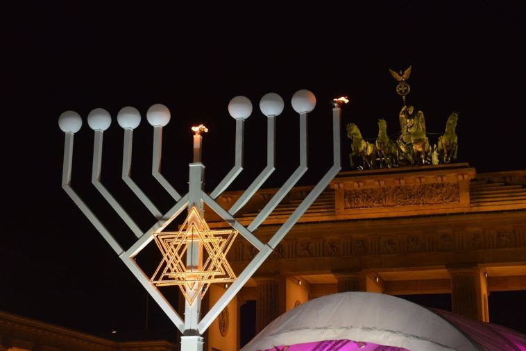 Chabad of South Tampa to light large menorah at City Hall