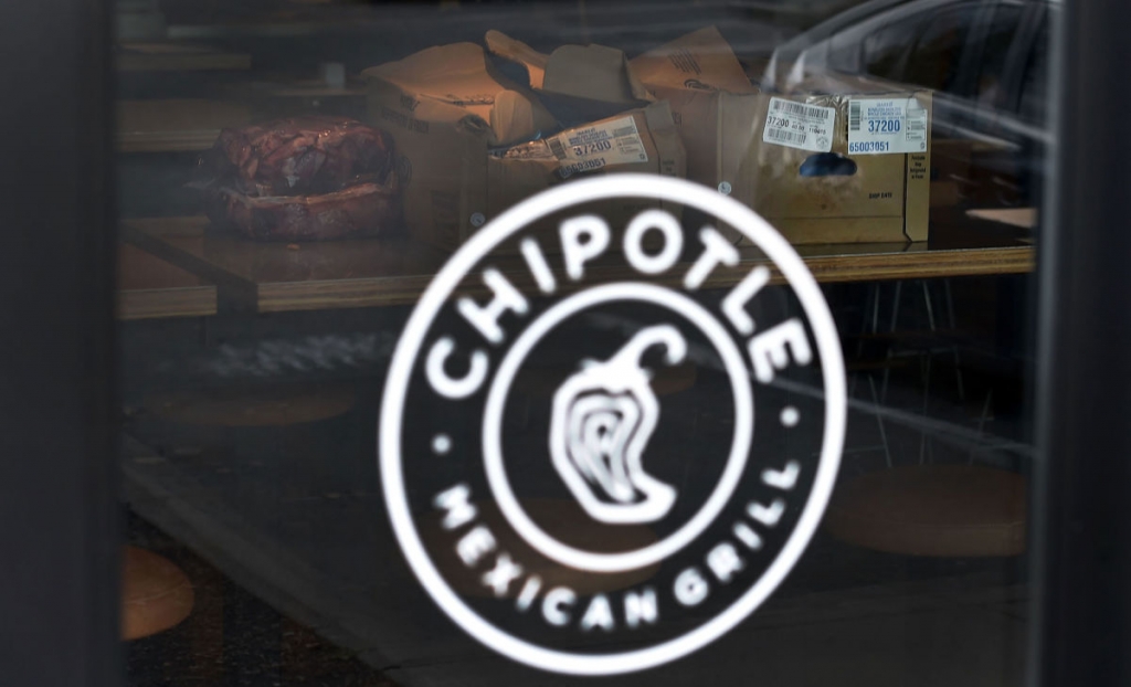 As consumers in seven different states report contracting food-borne illnesses from eating at Chipotle the very things that made the fast-casual chain so successful will make it hard for the company to bounce back quickly