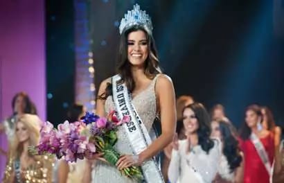 Photo/Video: Moment When The Wrong Miss Universe Was Crowned