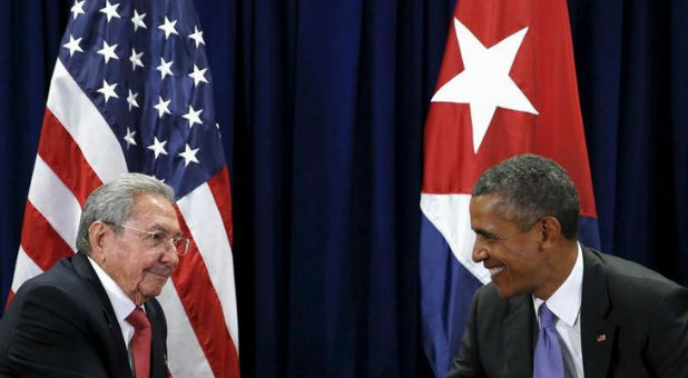 Cuban leader Raul Castro meets with U.S. President Barack Obama