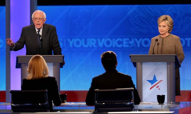 After data breach fight, Clinton and Sanders face off at U.S. Democratic debate