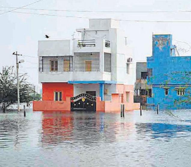 Intermittent rains keep Chennai on toes, situation eases