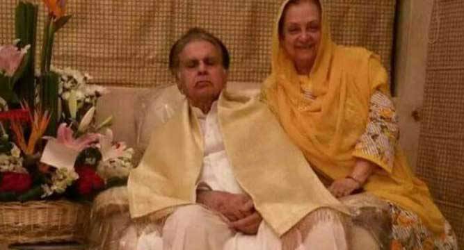 Cute couple Dilip Kumar celebrates B'day with Saira Banu