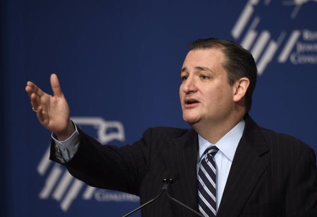 Republican presidential candidate Sen. Ted Cruz spoke at the Republican Jewish Forum in Washington on Thursday offering prayers for the victims of the shootings but no solutions regarding gun control