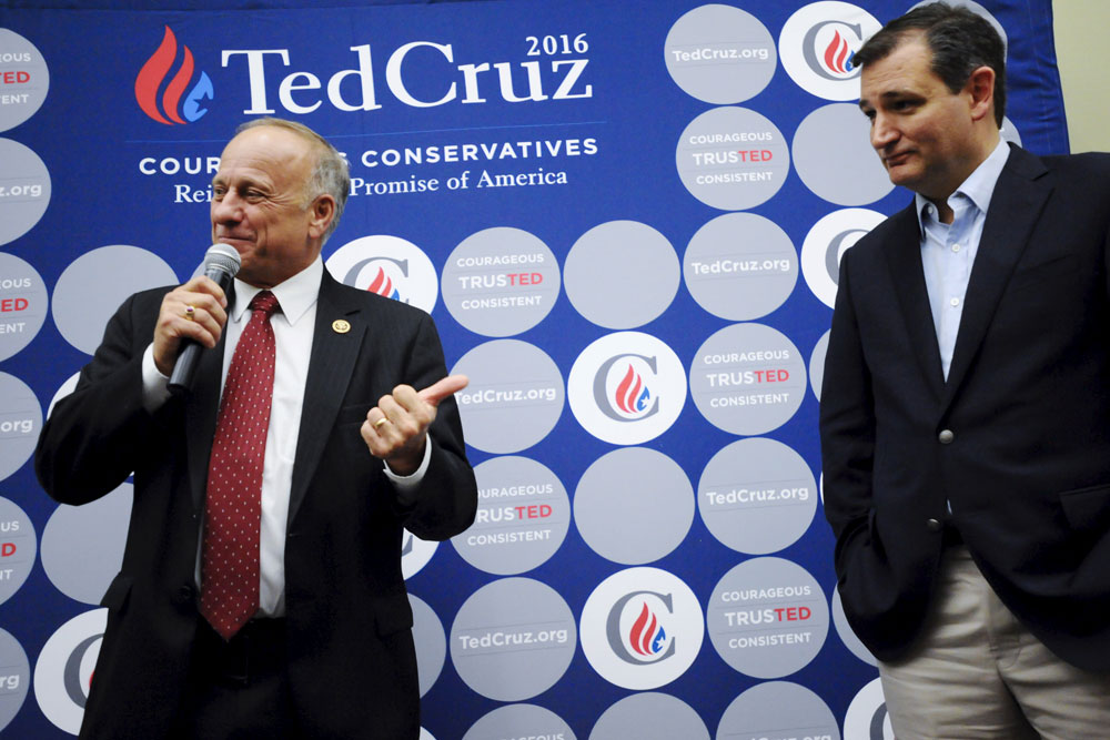 Cruz Vaults to Lead Among Republican Candidates in Iowa Poll