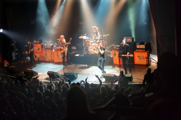 Eagles of Death Metal perform Nov. 13 at Paris&#39 Bataclan concert hall moments before terrorists mowed down 89 people