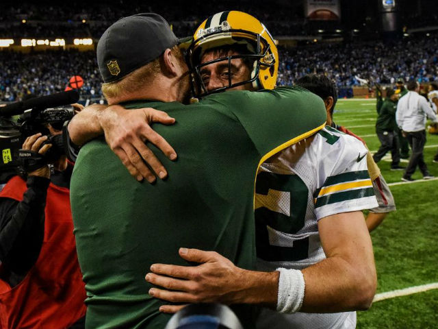 Packers beat Lions 27-23 on Rodgers-to-Rodgers Hail Mary