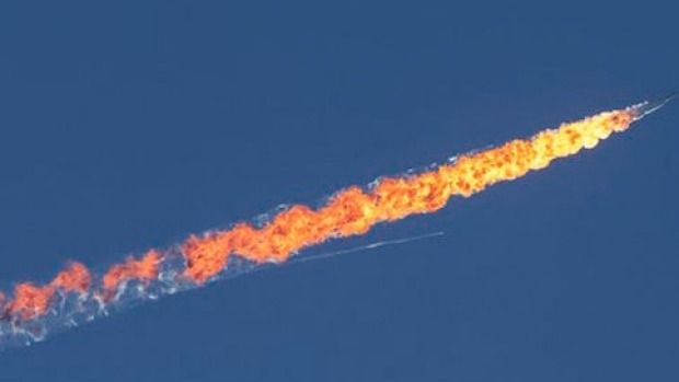 Footage reportedly showing the Russian fighter jet shot down by Turkey last month