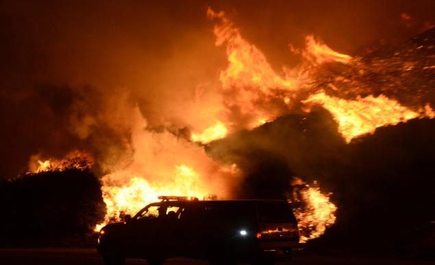 Ventura County firefighters battle the California wildfire this weekend