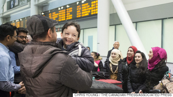 Syrian refugees headed to Canada on first planeload