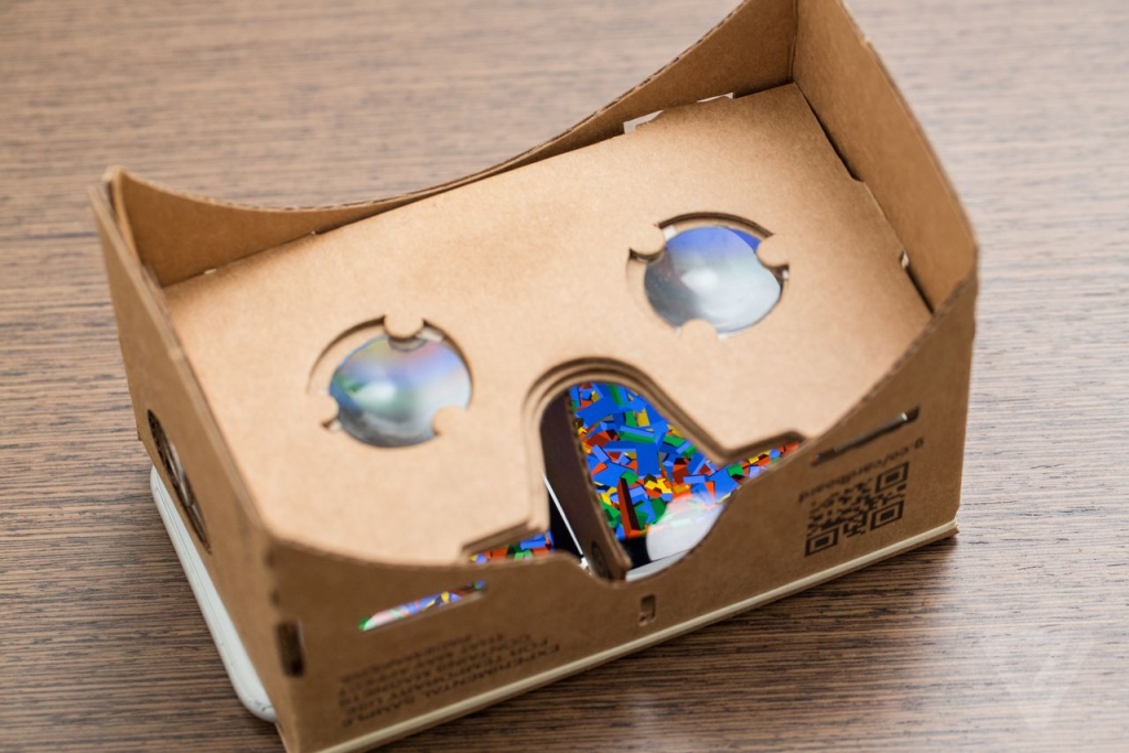 Google's next push: Virtual reality in your pocket