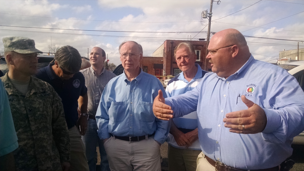 Gov. Bentley meets with people displaced by flood