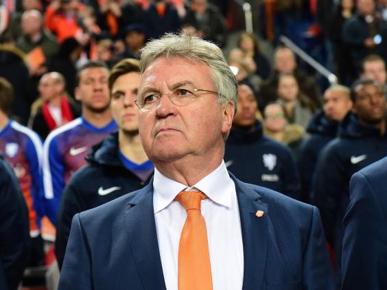 Guus Hiddink is set to replace Mourinho