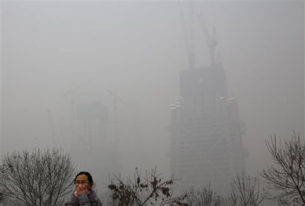 Air pollution in Beijing hits hazardous levels