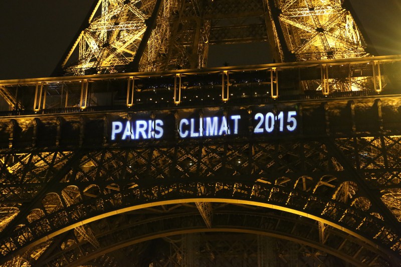 Leaders of warming Earth meet in Paris to cut emissions